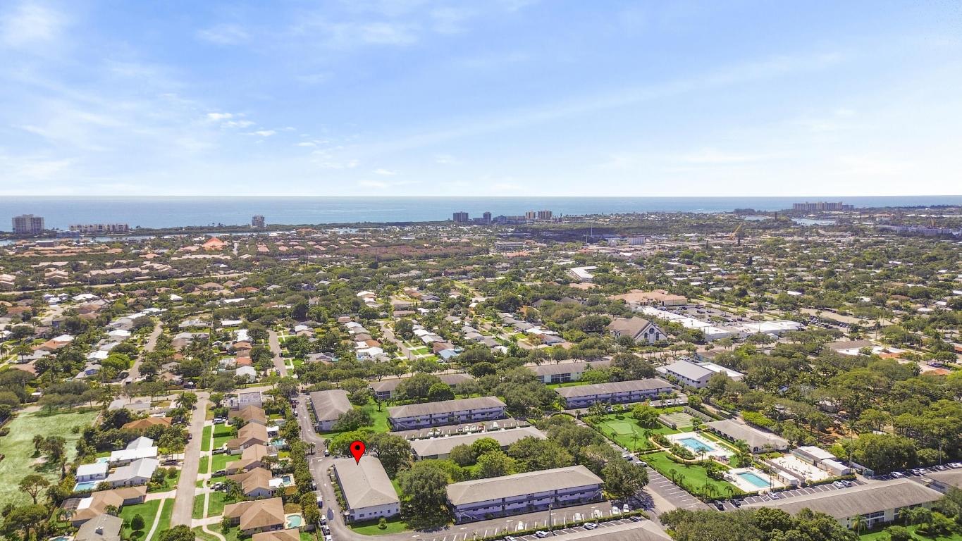 9 Westwood Avenue 105b