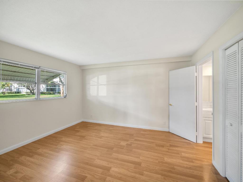 9 Westwood Avenue 105b