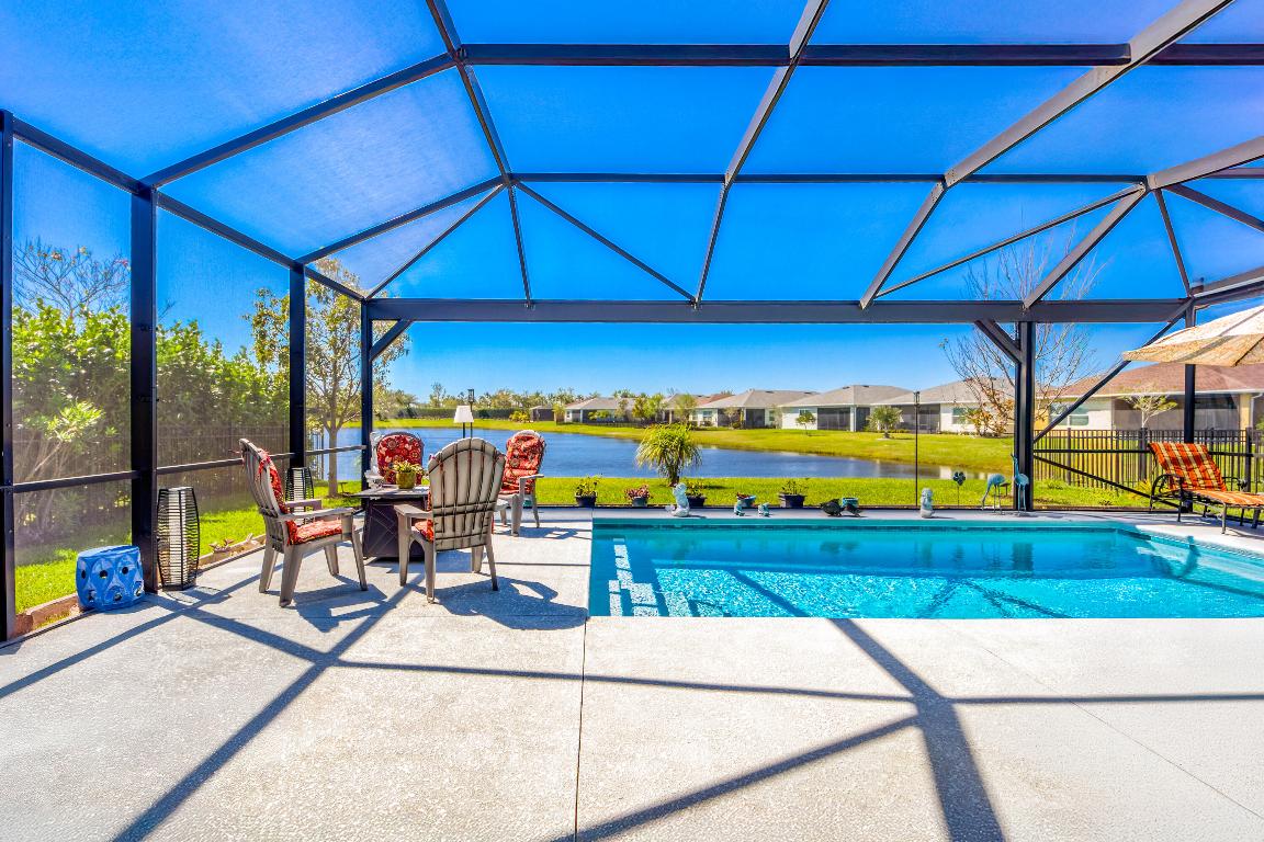 786 SE Woodbine Road