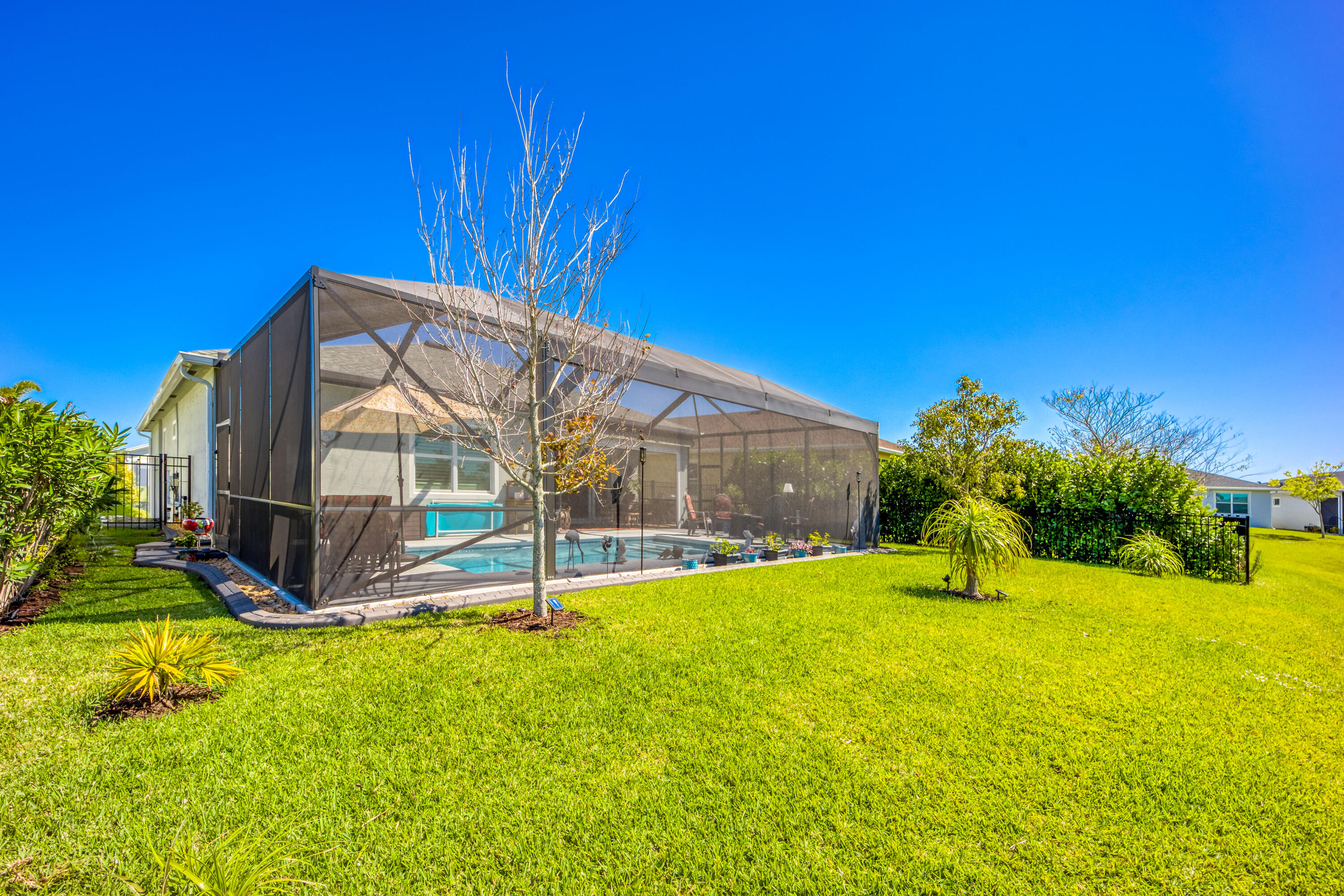 786 SE Woodbine Road