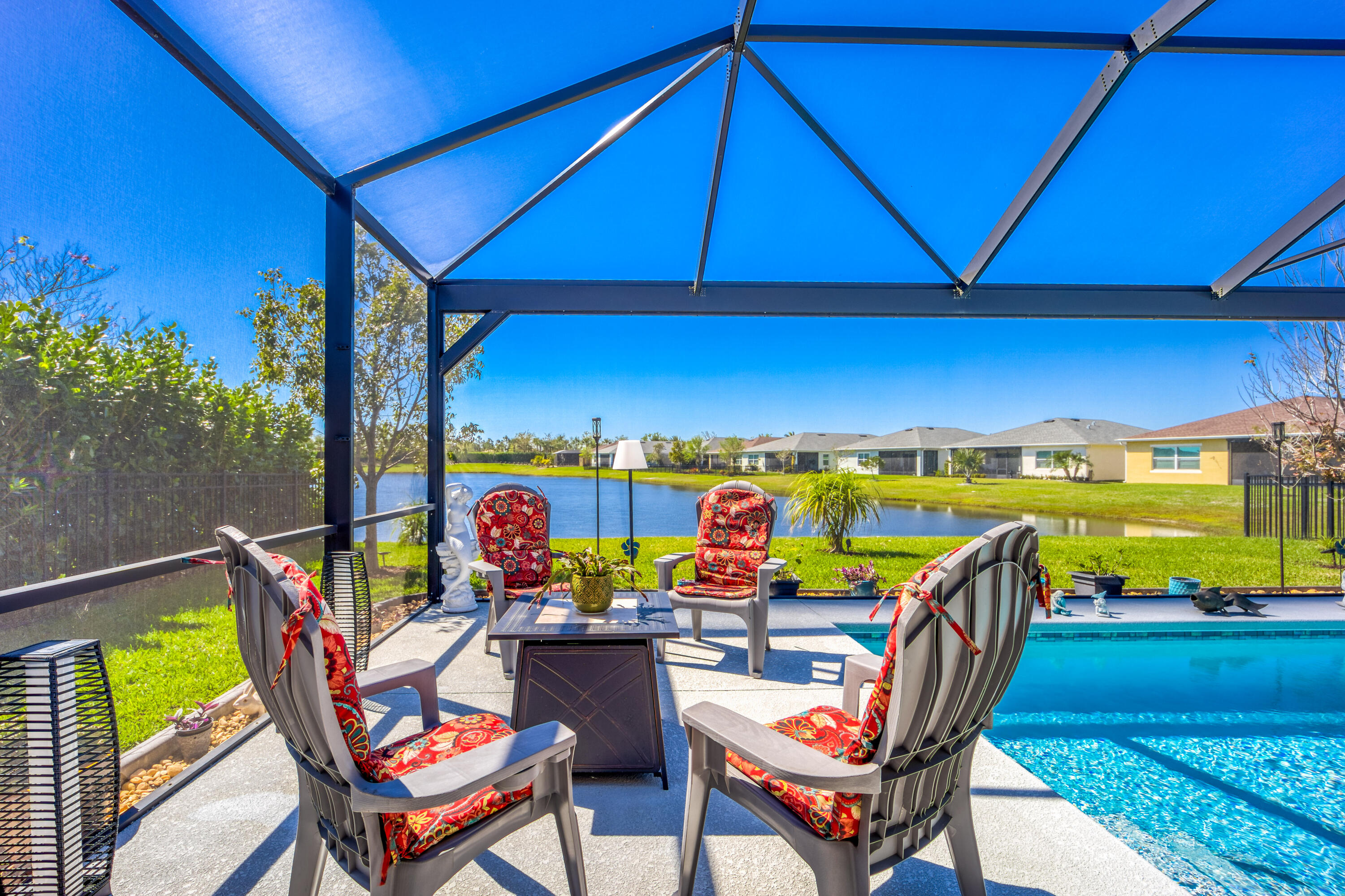 786 SE Woodbine Road