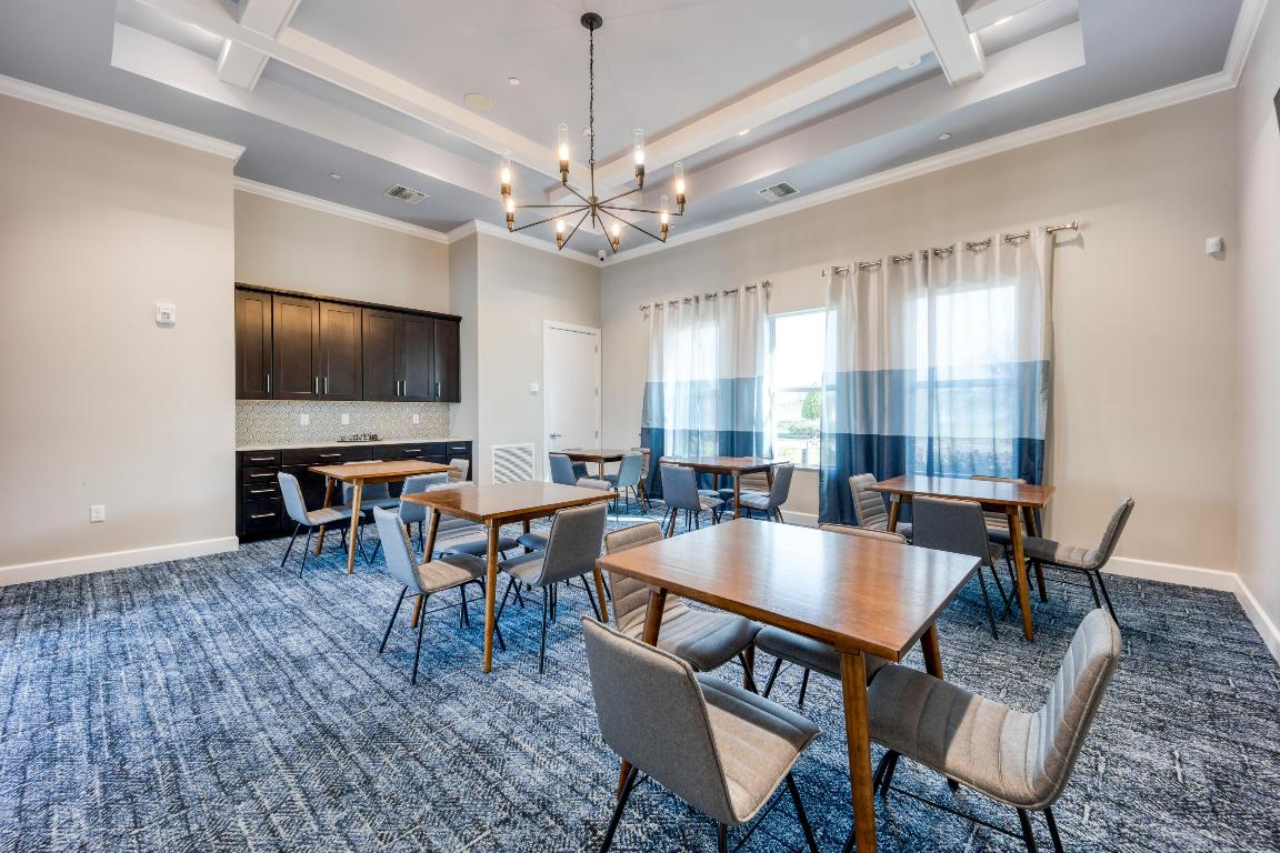 786 SE Woodbine Road