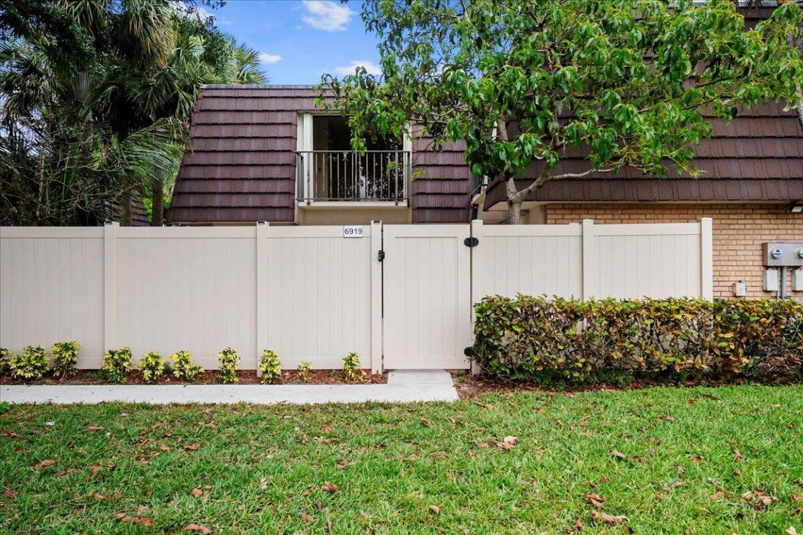 6919 69th Way