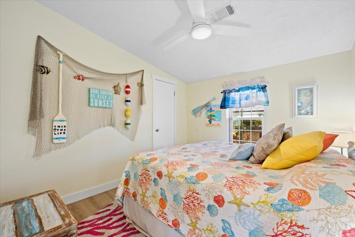 7369 SE Eagle Avenue