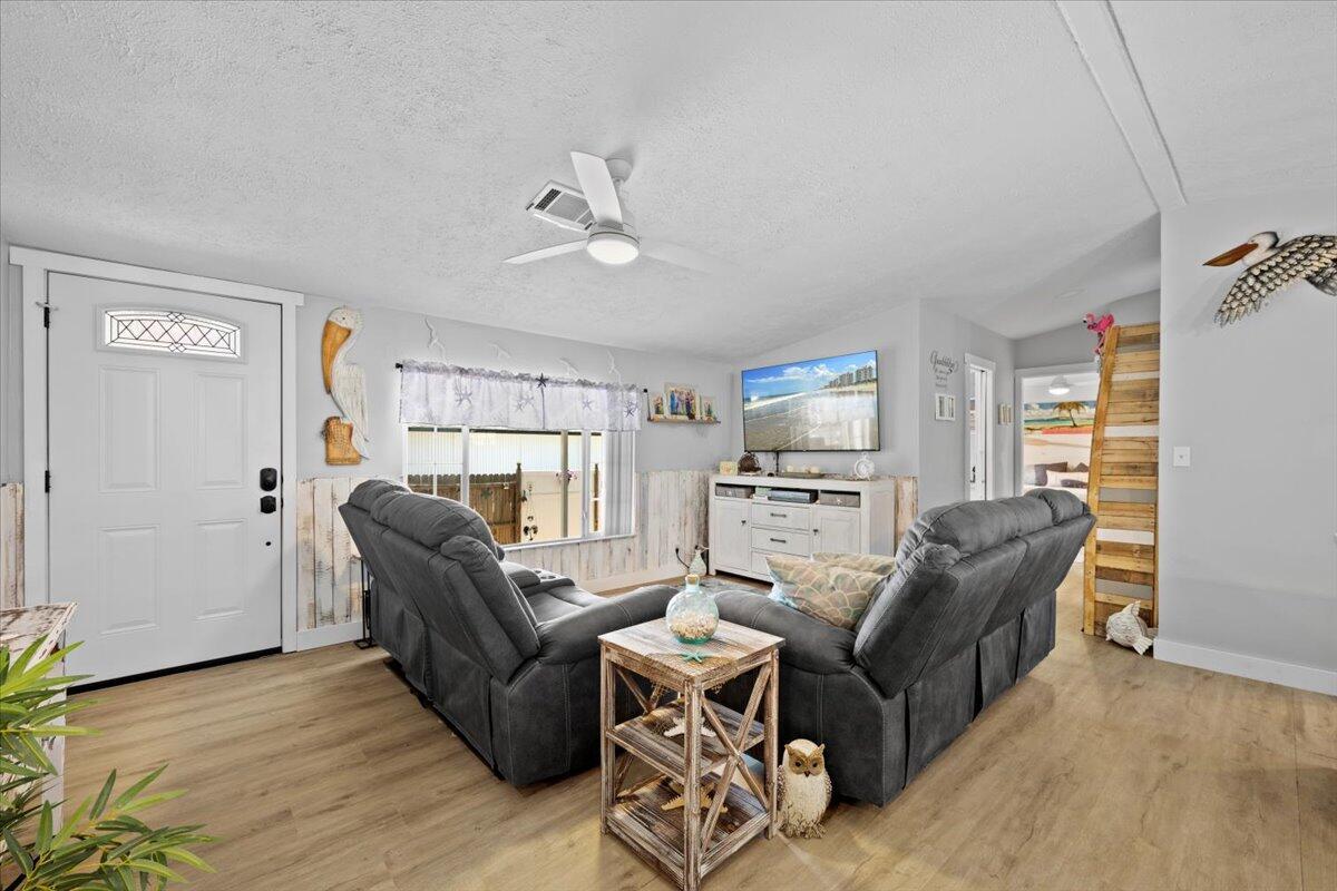 7369 SE Eagle Avenue