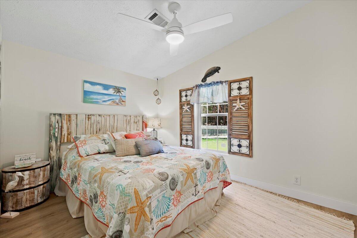 7369 SE Eagle Avenue