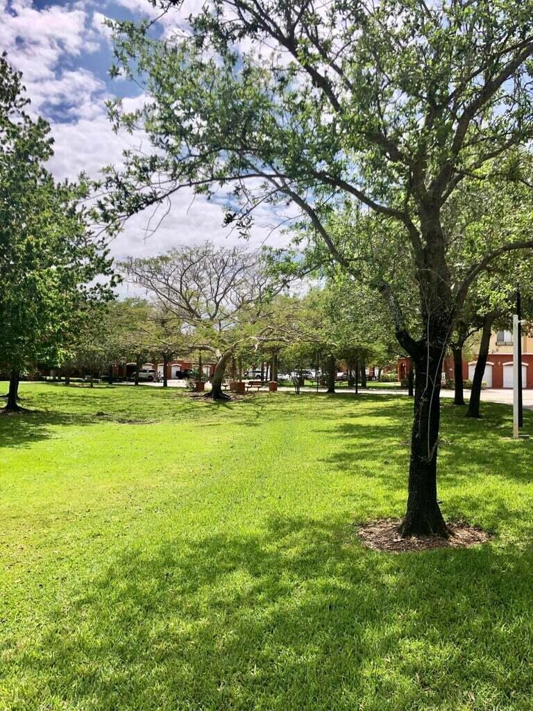 51 SE Sedona Circle 204