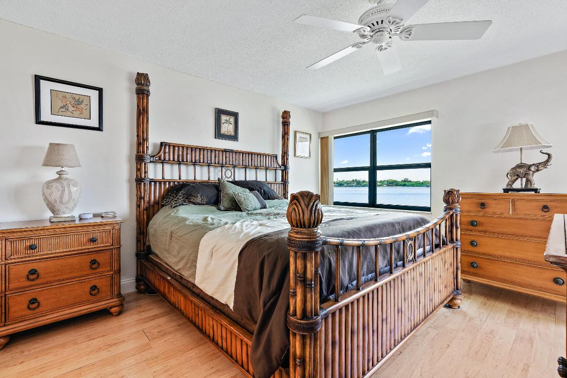 1950 SW Palm City Road 1202