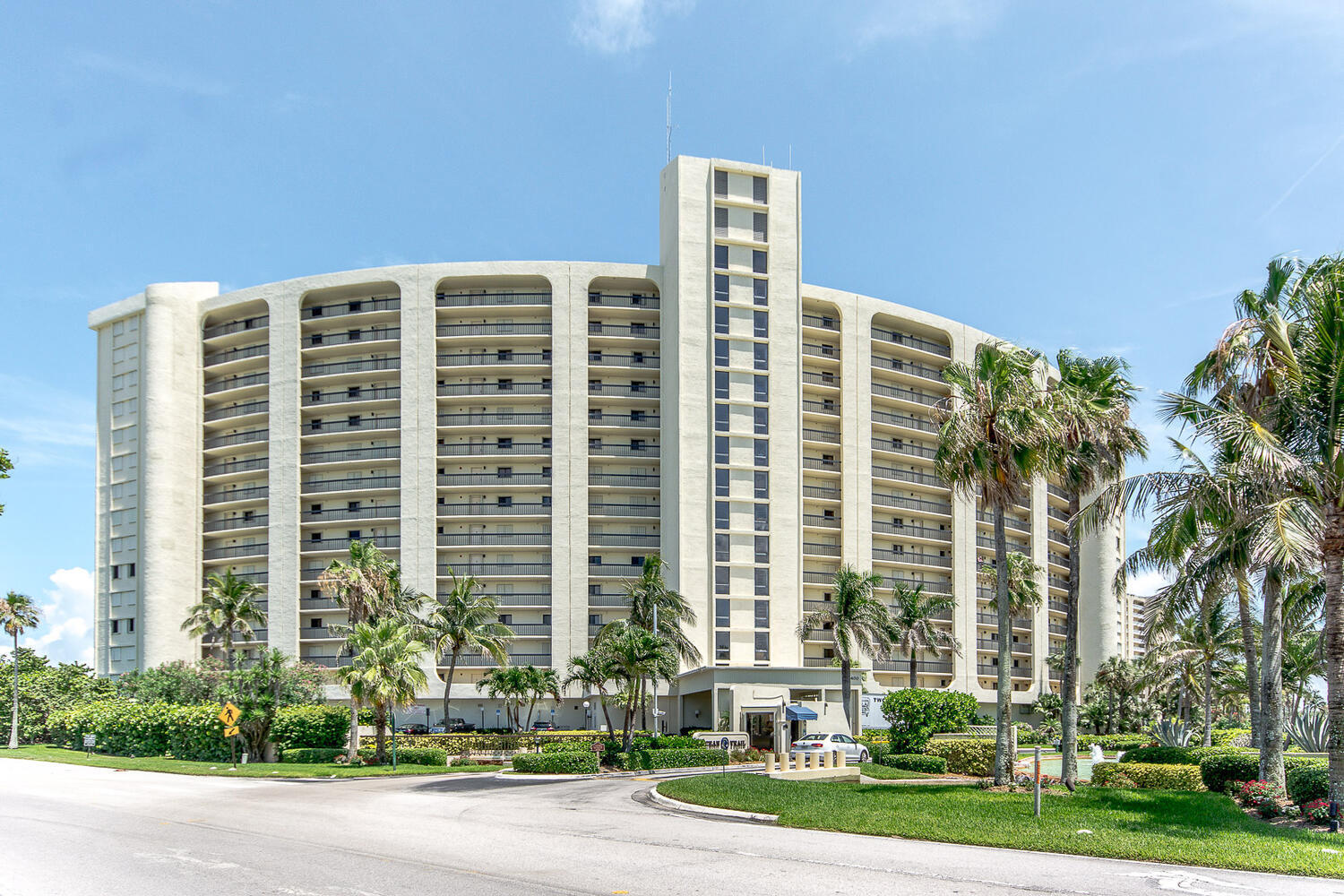 400 Ocean Trail Way 1405