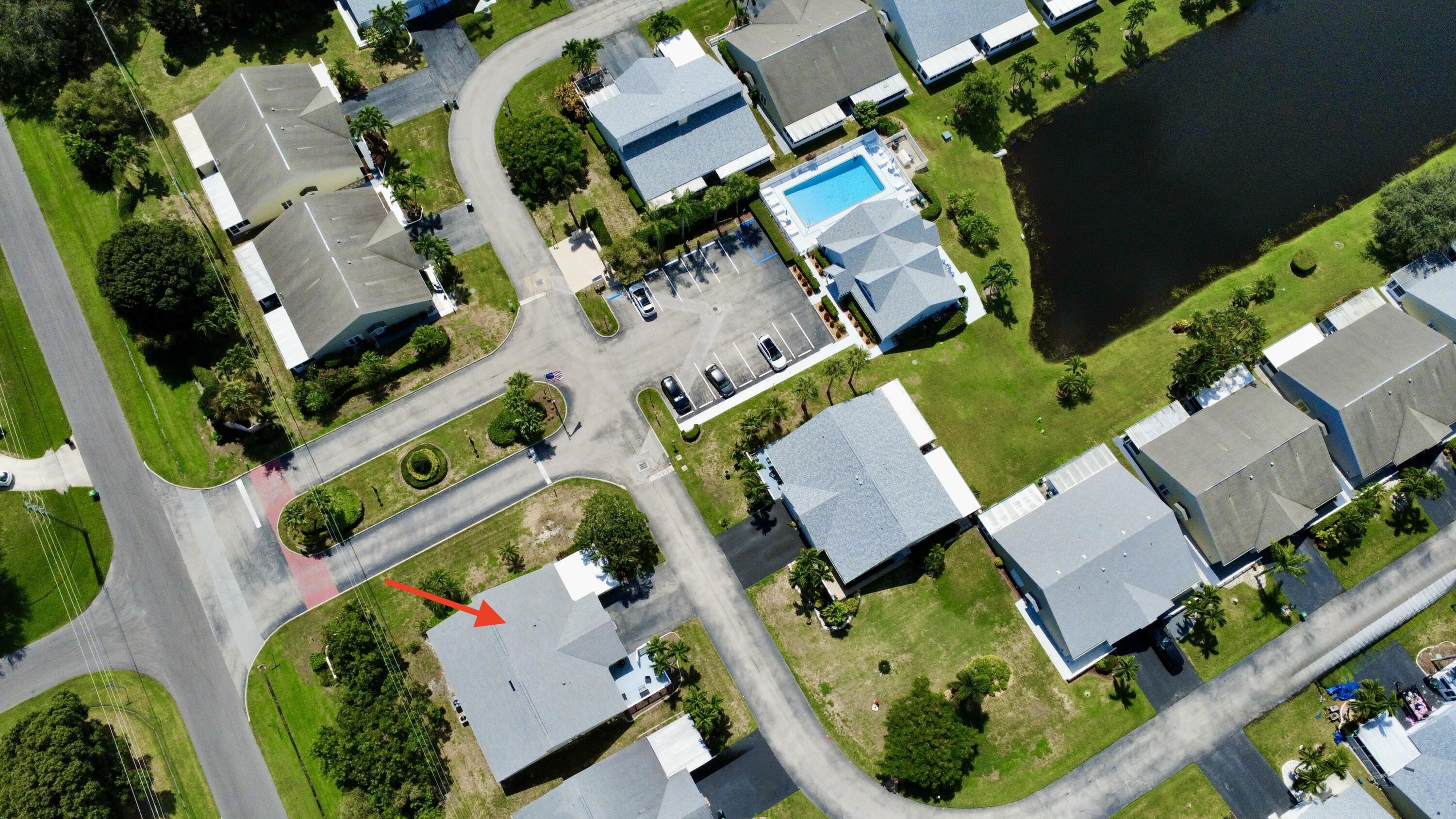 2744 SE Tropical East Circle