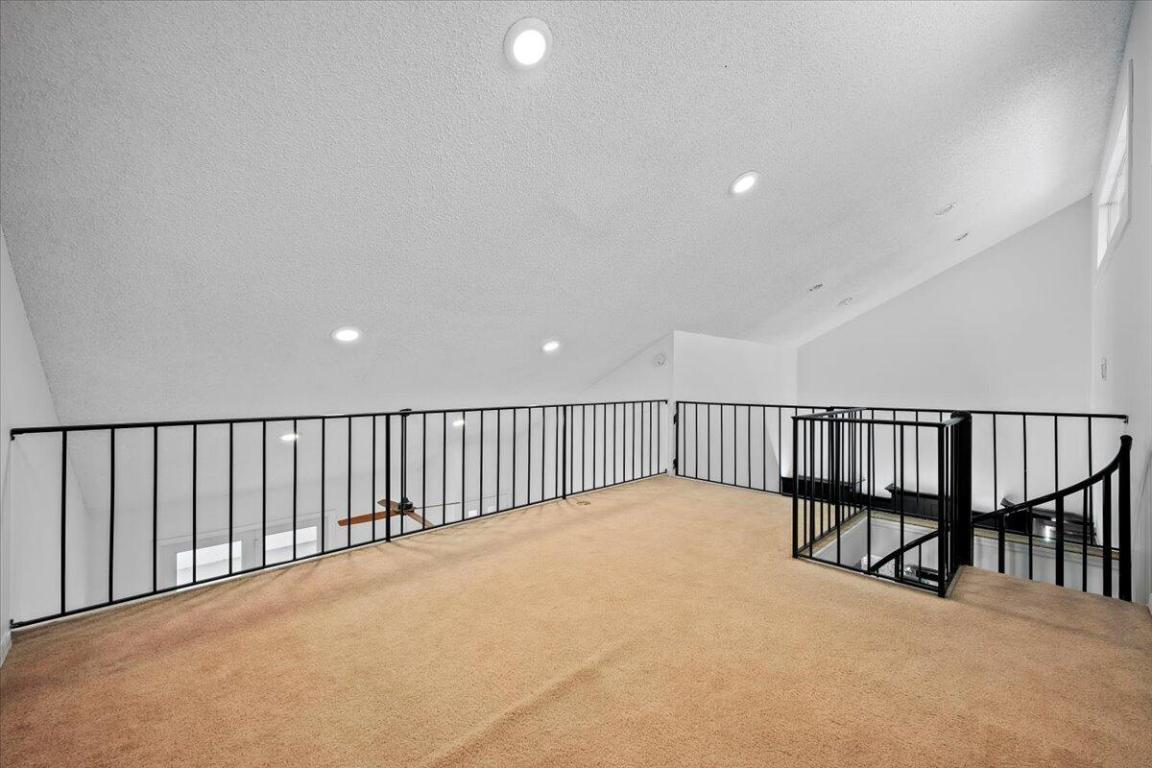 2744 SE Tropical East Circle