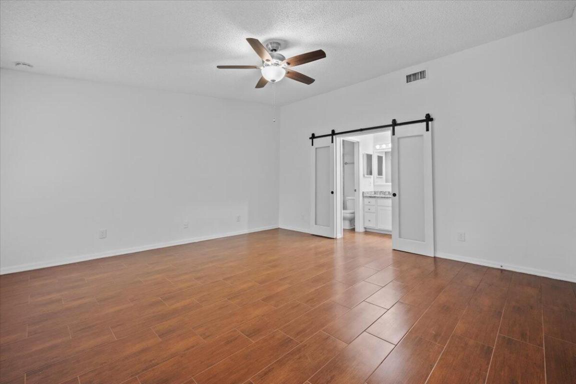 2744 SE Tropical East Circle