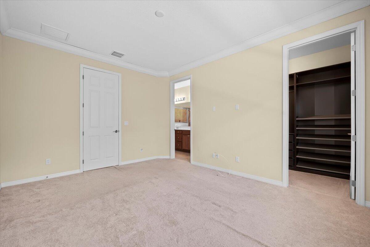 535 SW Glen Crest Way