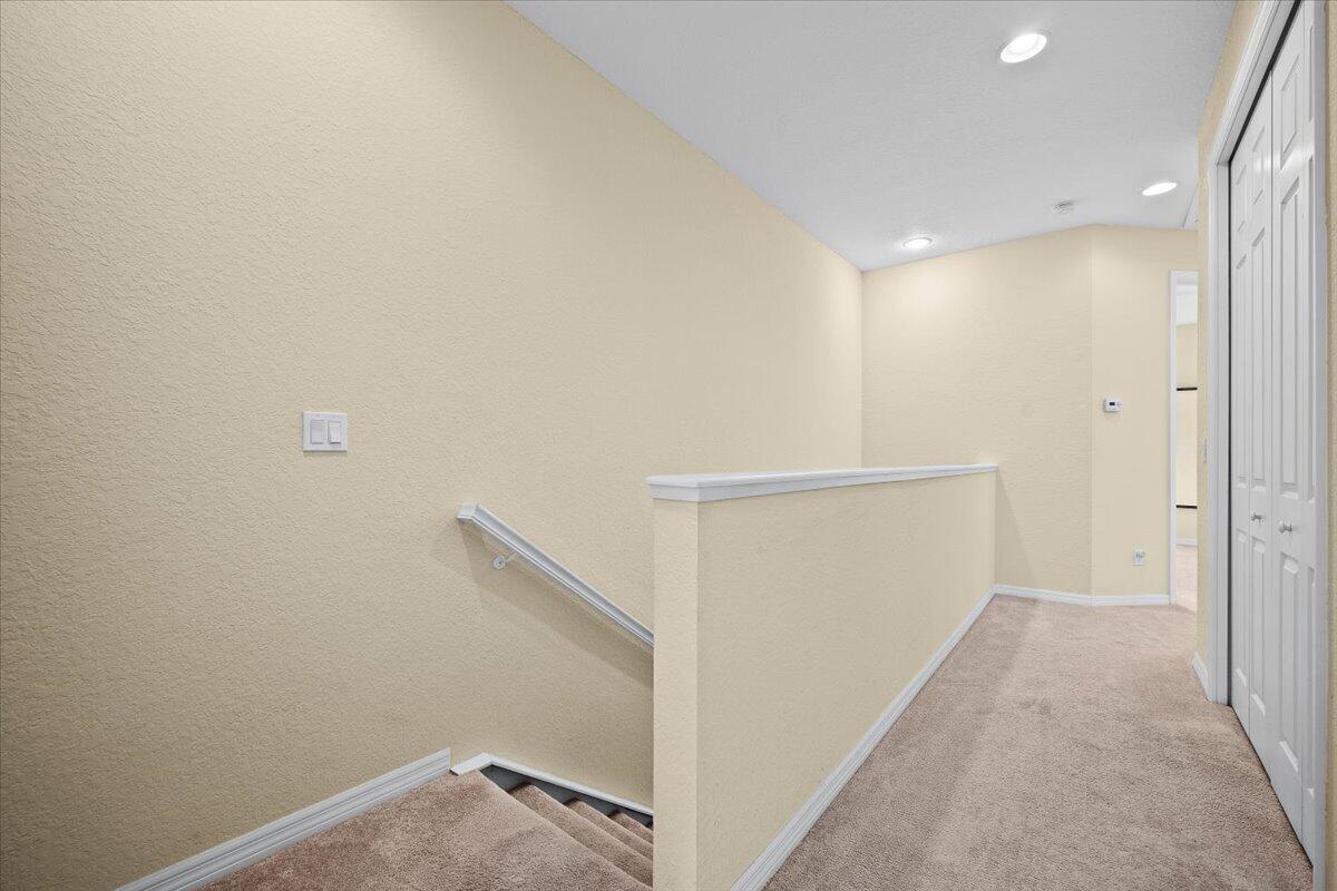 535 SW Glen Crest Way