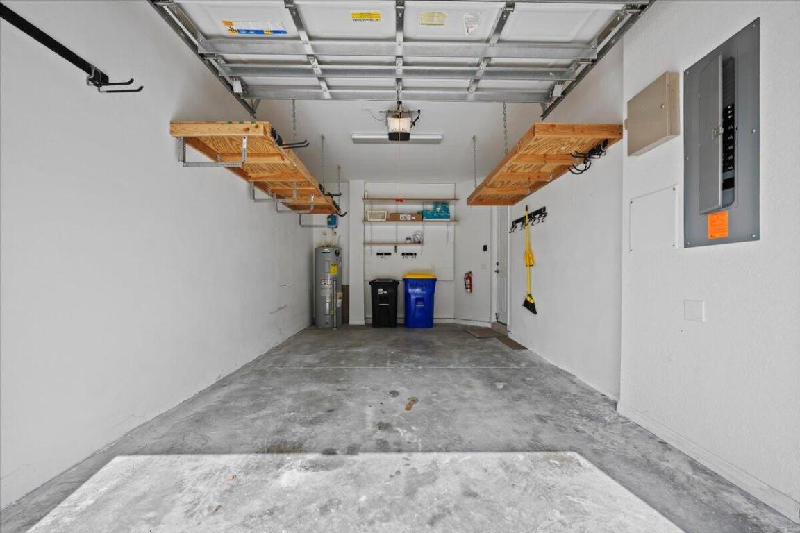 535 SW Glen Crest Way