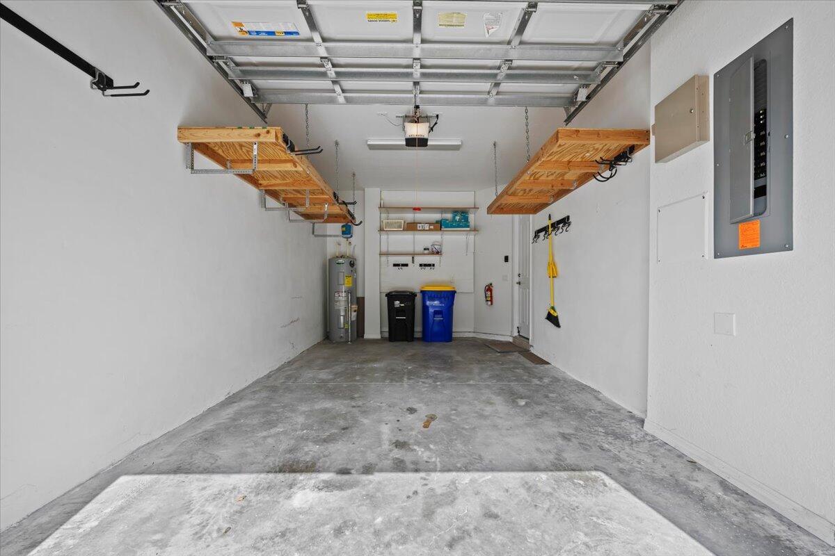 535 SW Glen Crest Way