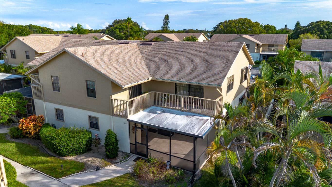 7427 SE Jamestown Terrace