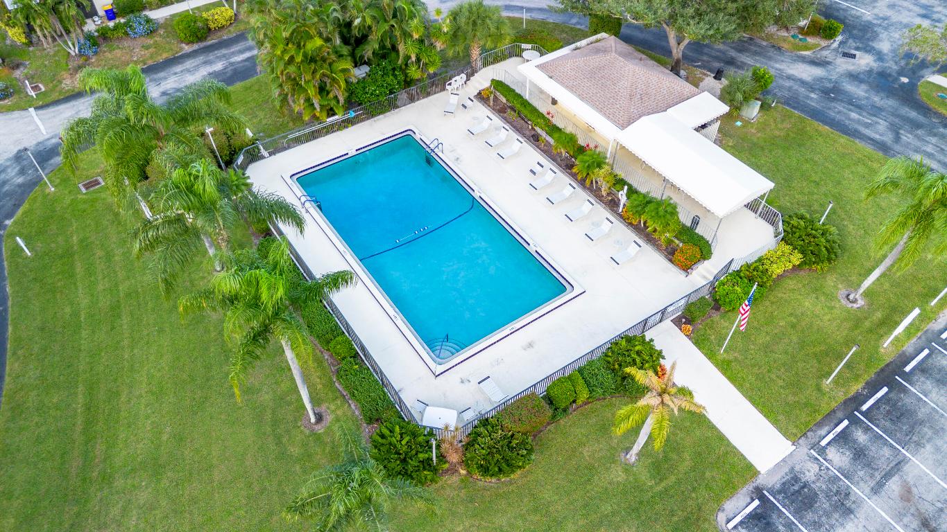 7427 SE Jamestown Terrace