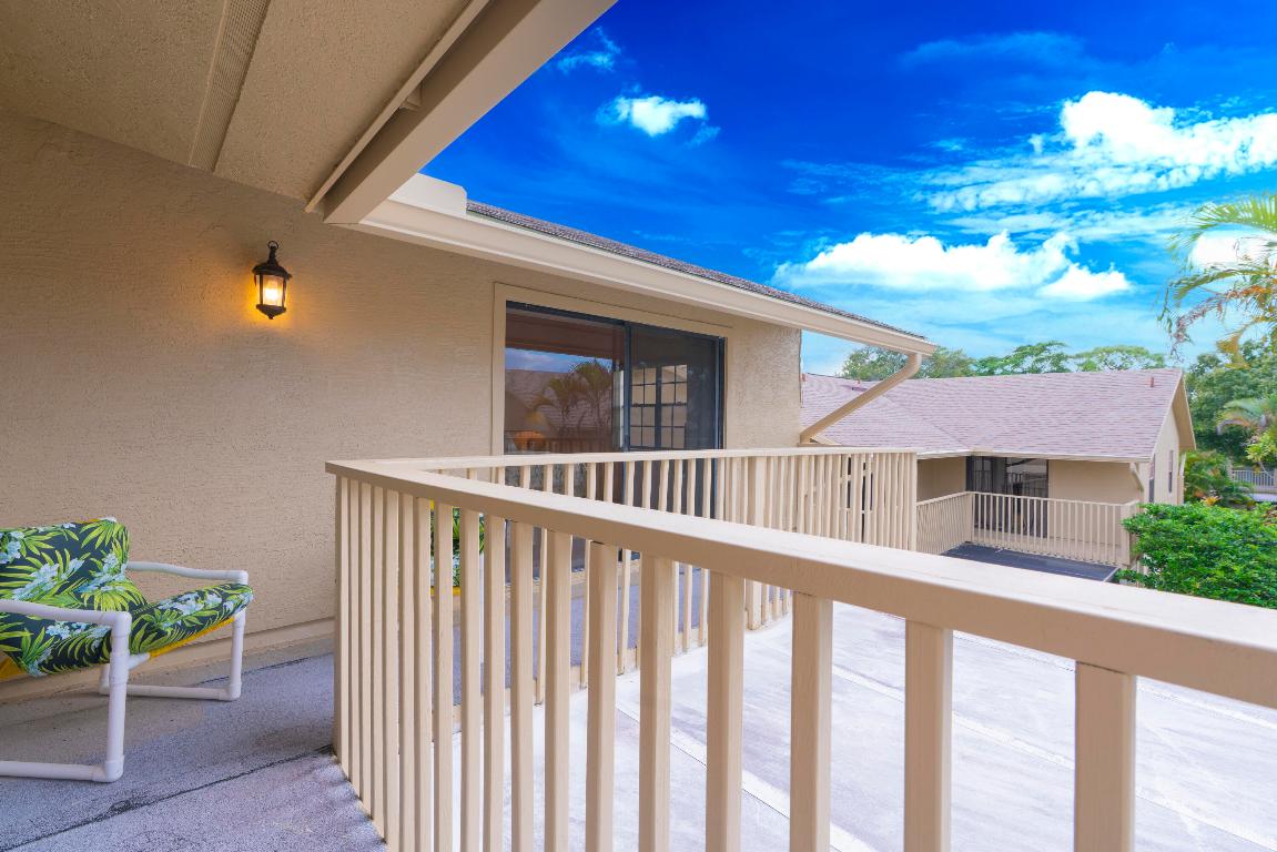 7427 SE Jamestown Terrace