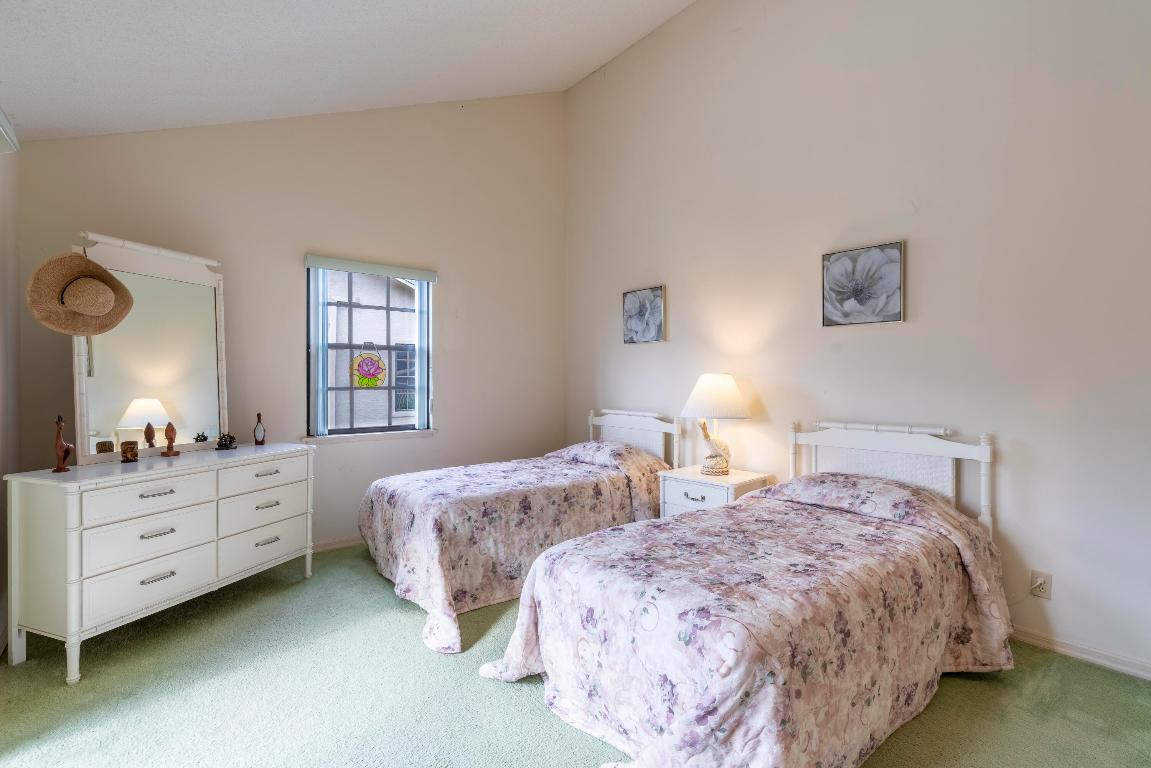 7427 SE Jamestown Terrace