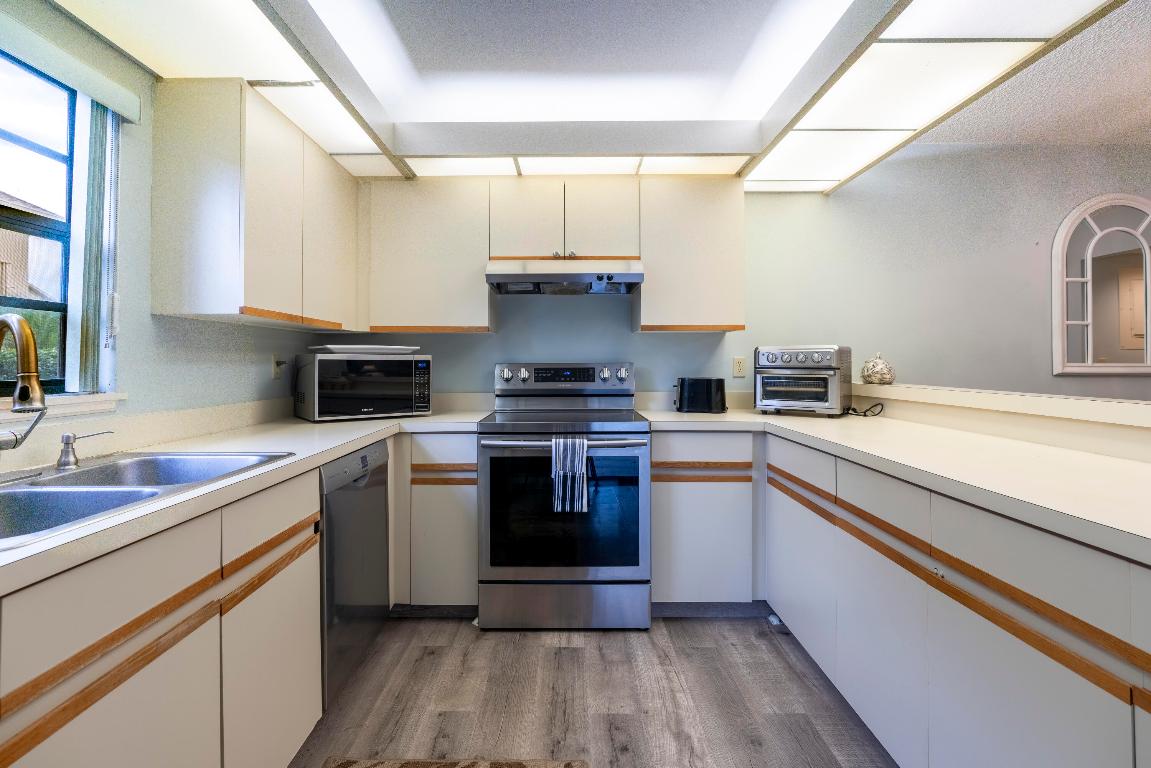 7427 SE Jamestown Terrace