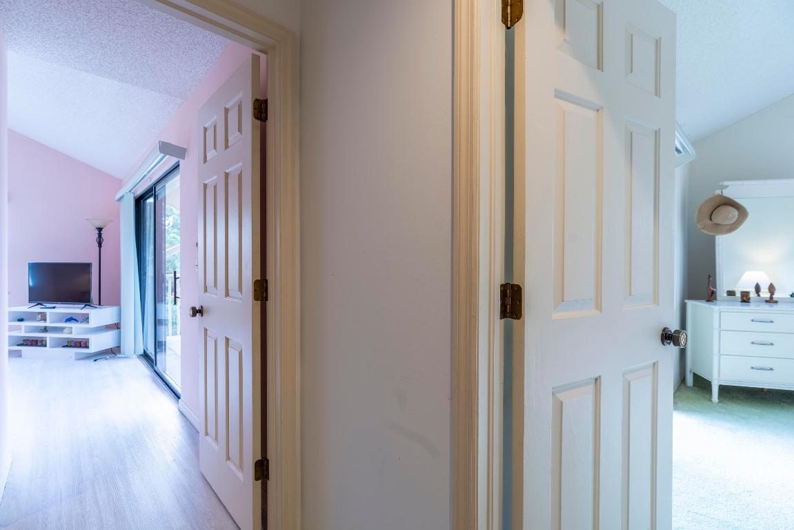 7427 SE Jamestown Terrace