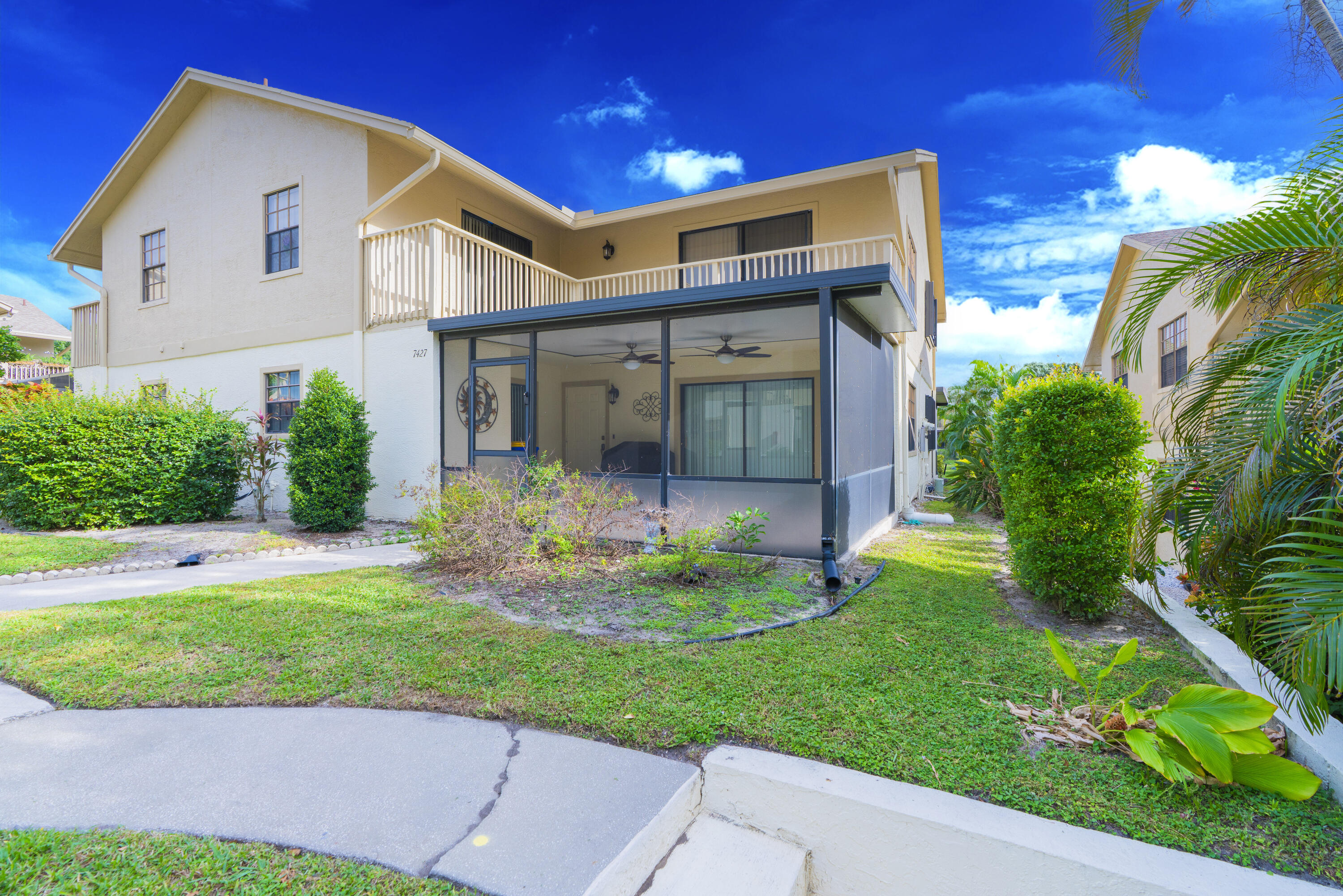 7427 SE Jamestown Terrace