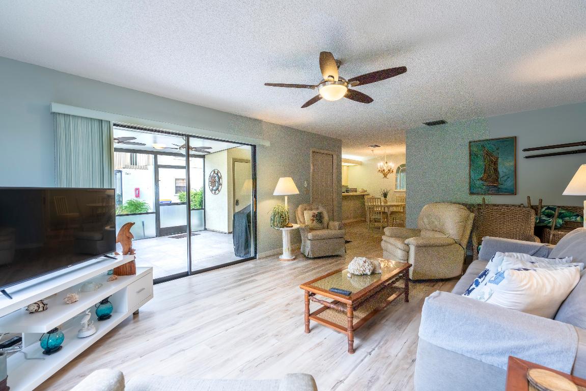 7427 SE Jamestown Terrace