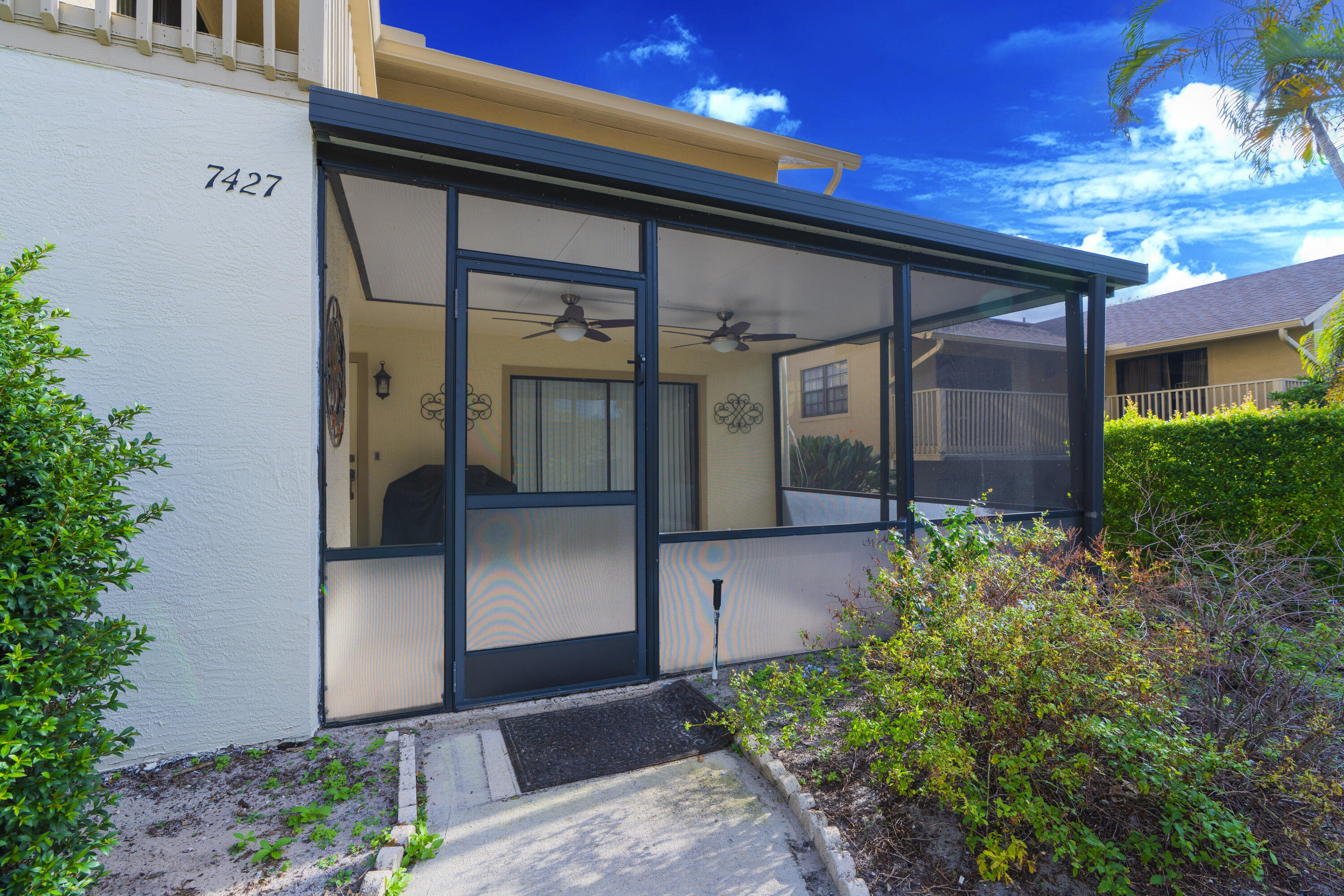 7427 SE Jamestown Terrace