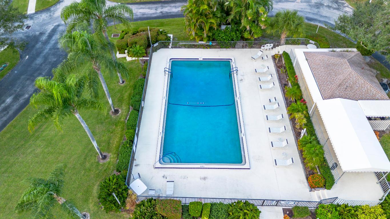 7427 SE Jamestown Terrace