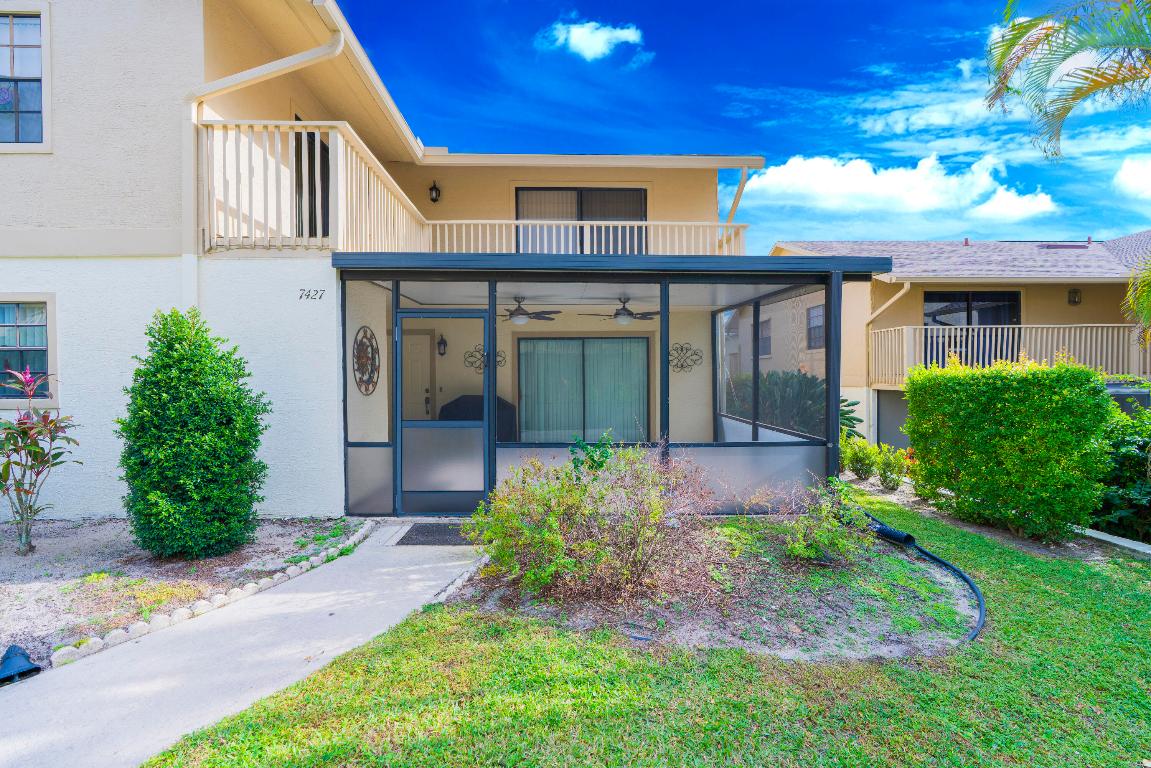 7427 SE Jamestown Terrace