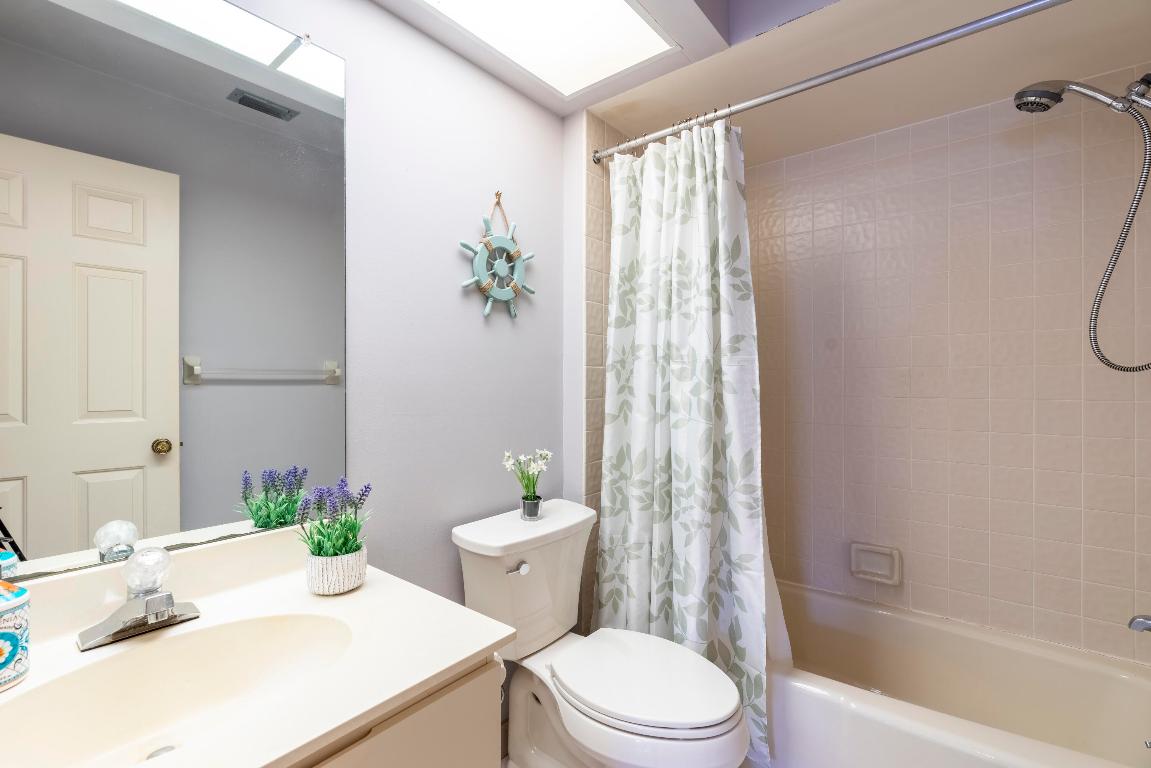 7427 SE Jamestown Terrace