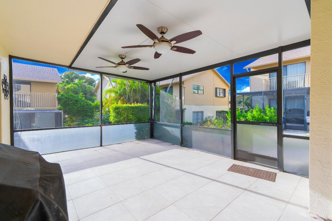 7427 SE Jamestown Terrace