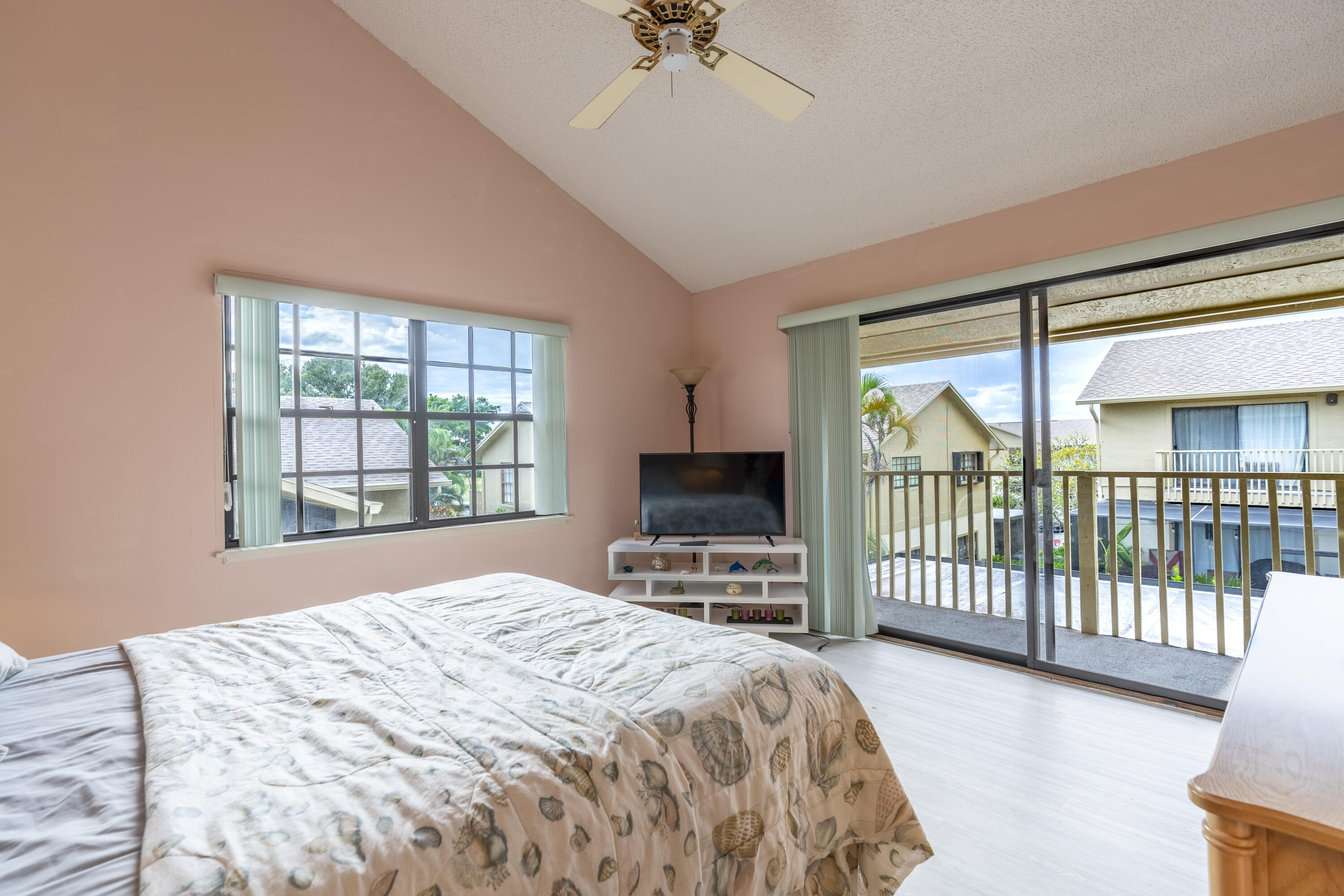 7427 SE Jamestown Terrace