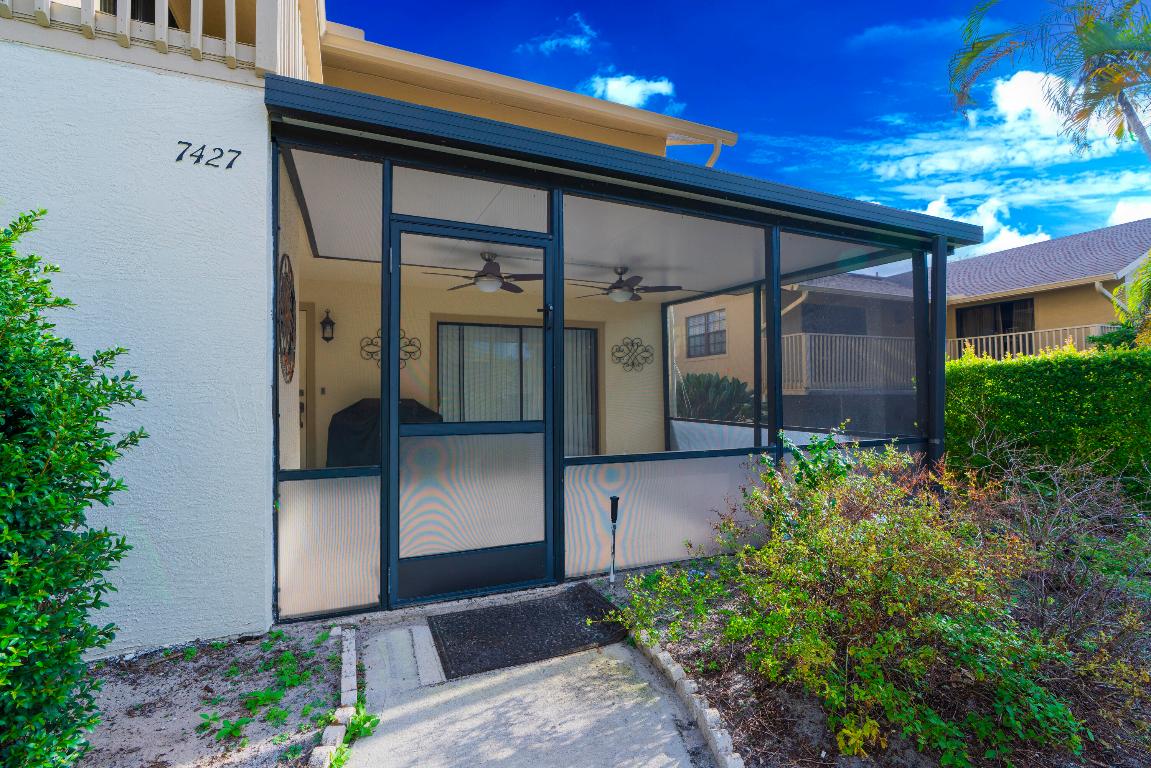 7427 SE Jamestown Terrace