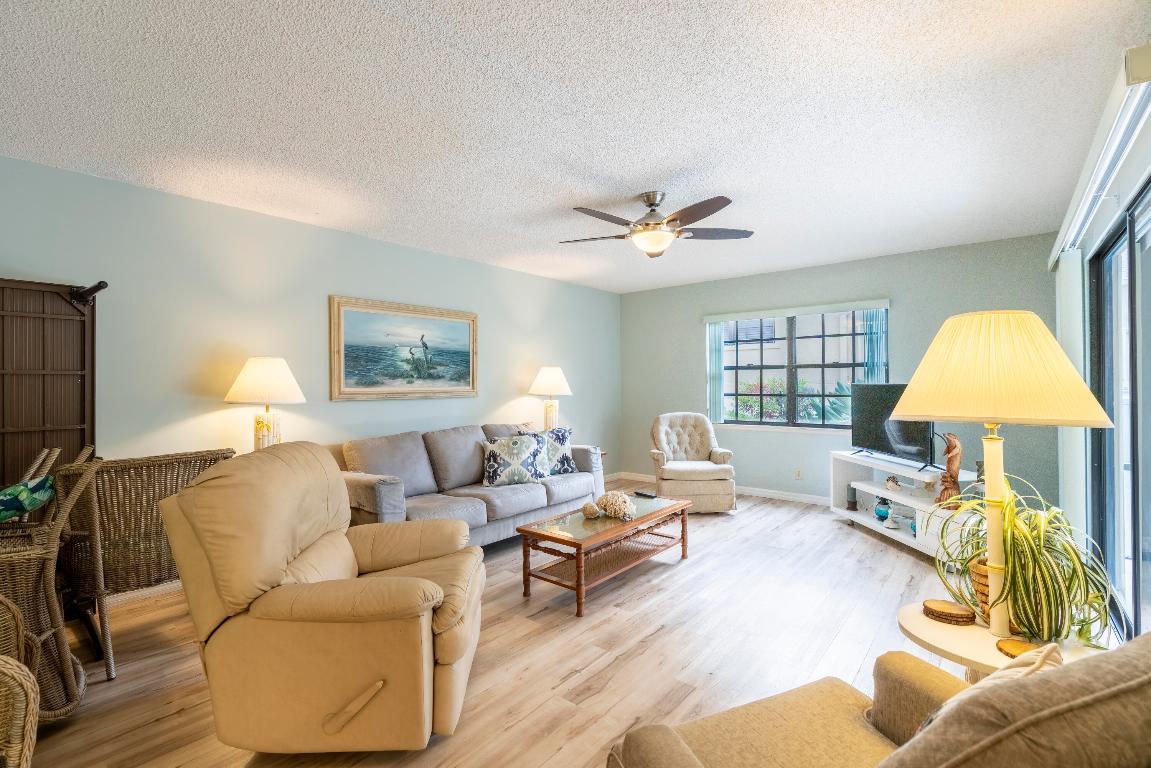 7427 SE Jamestown Terrace