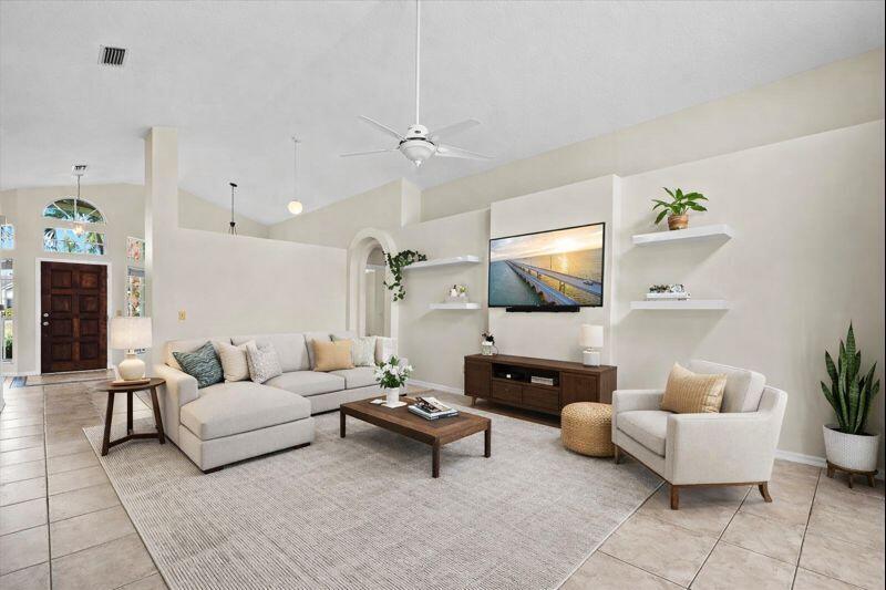 184 SW Hide Place, Port St. Lucie