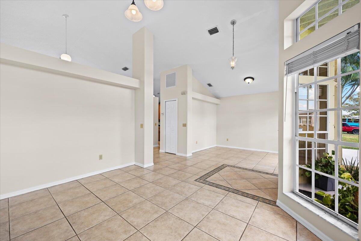 184 SW Hide Place, Port St. Lucie