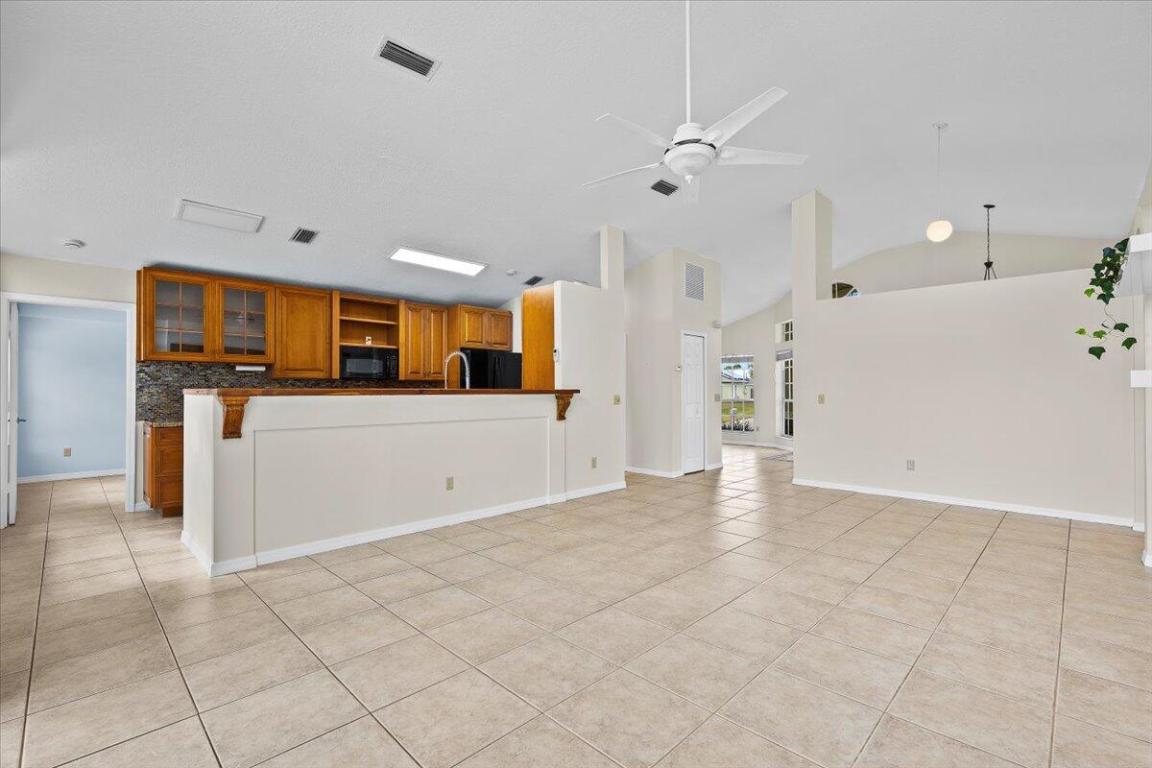 184 SW Hide Place, Port St. Lucie