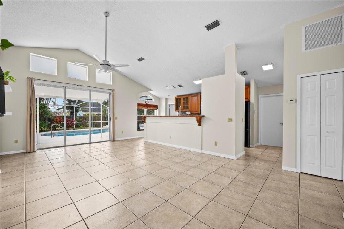 184 SW Hide Place, Port St. Lucie