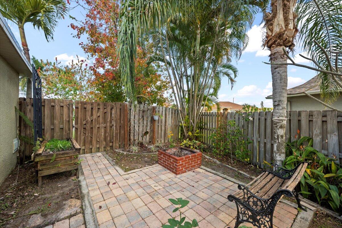 184 SW Hide Place, Port St. Lucie