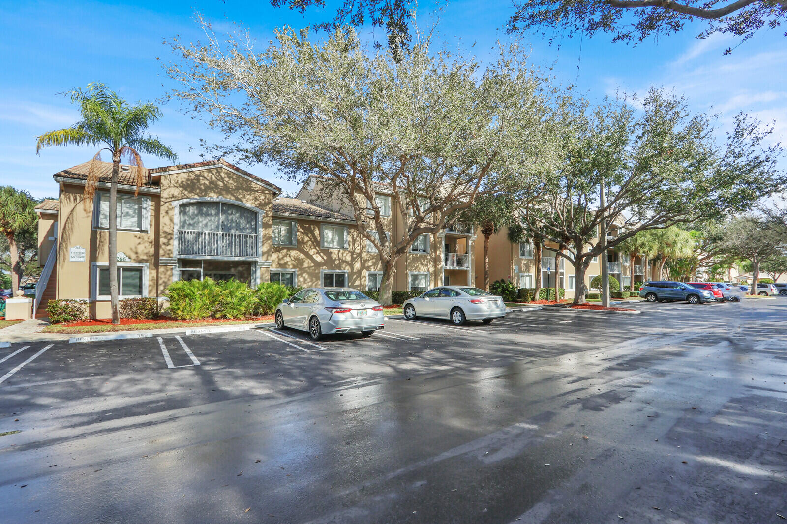 266 Village Boulevard 6303