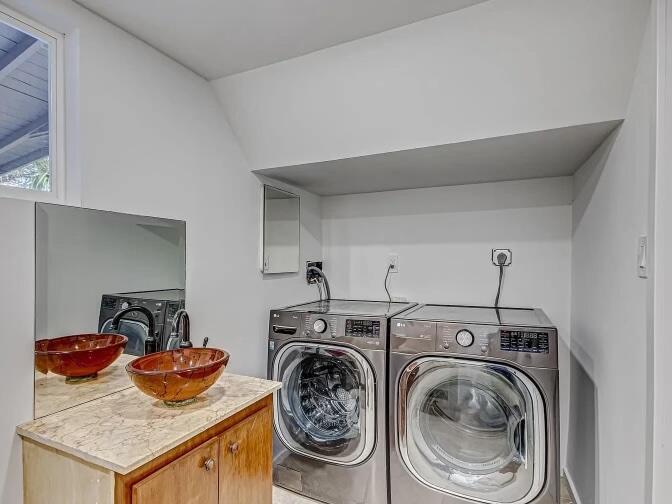 855 Date Palm Drive