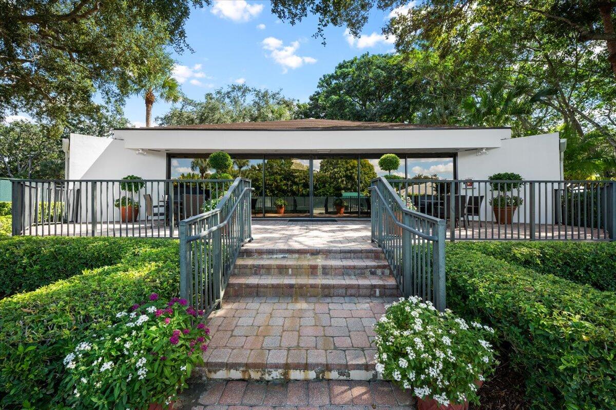 9953 SE Mahogany Way