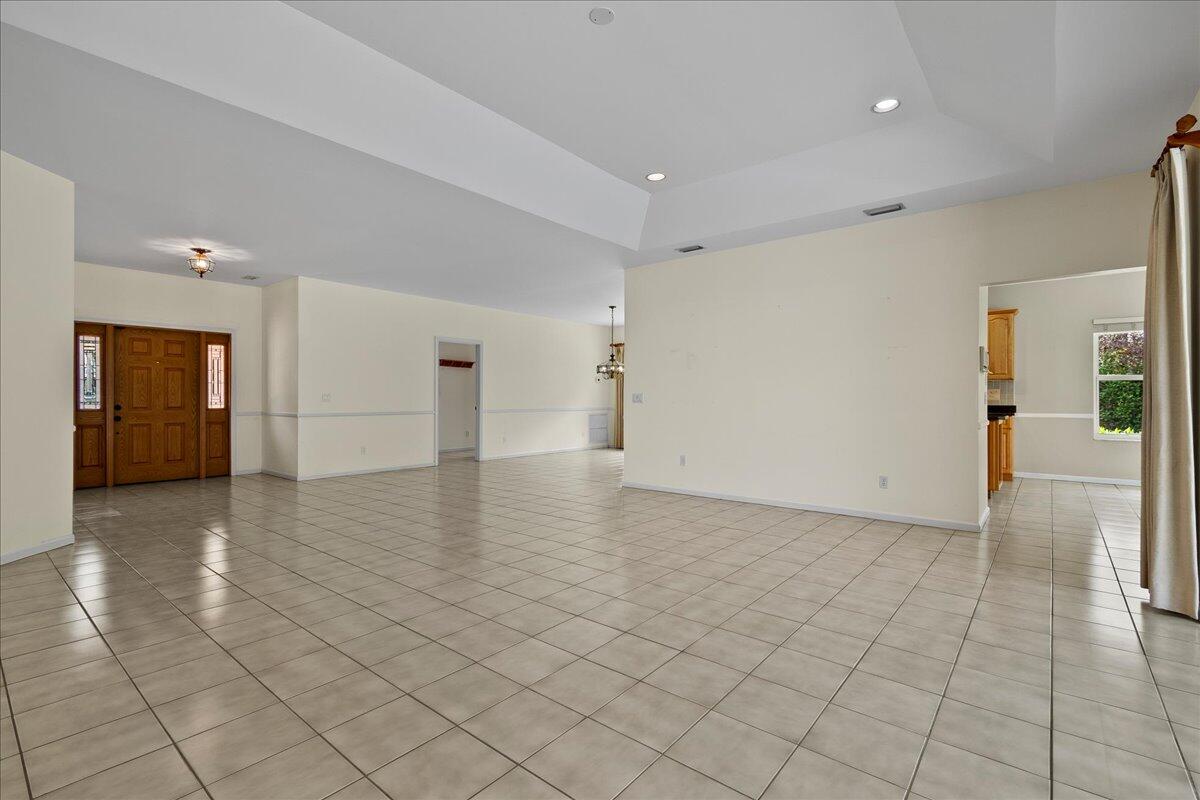 9953 SE Mahogany Way