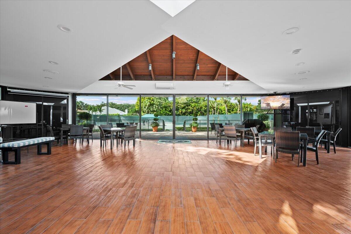 9953 SE Mahogany Way