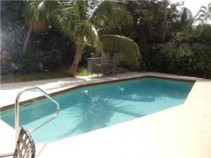 223 E River Park Drive