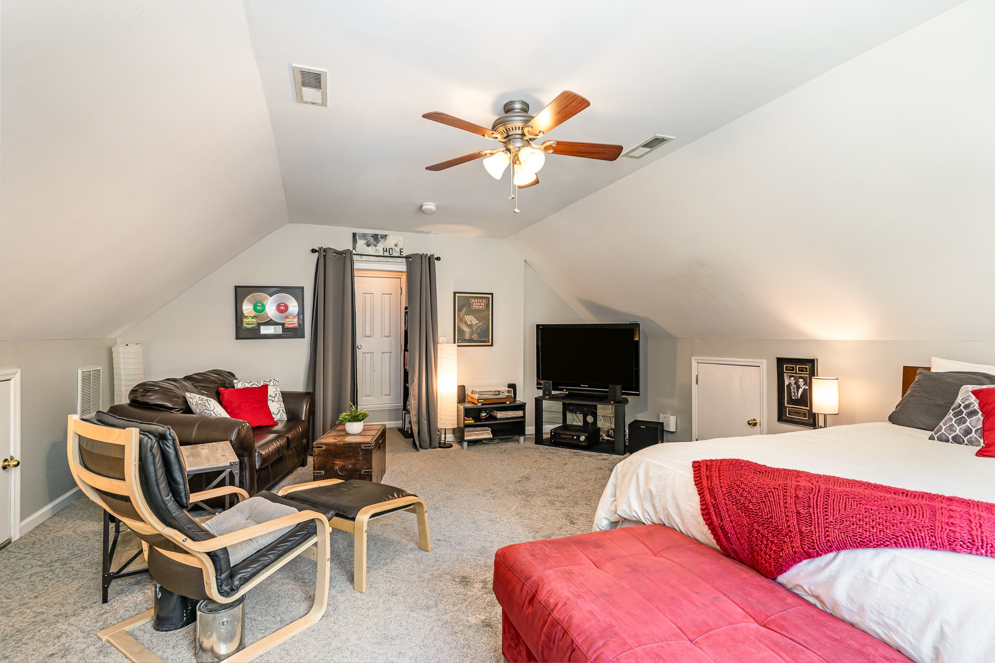 1036 Elmshade Ln
