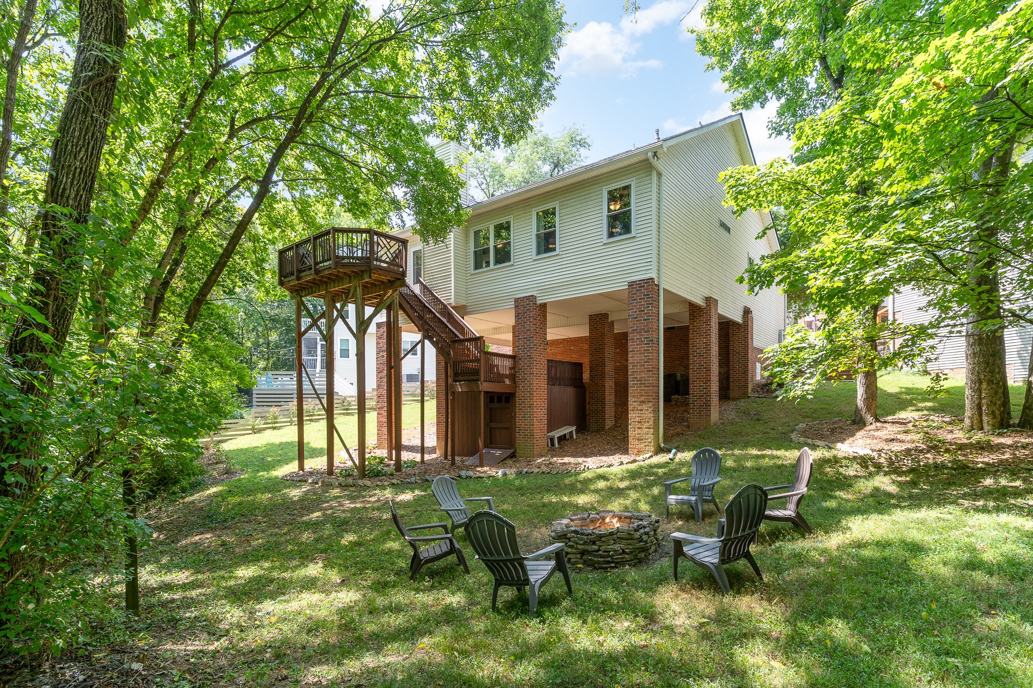 1036 Elmshade Ln