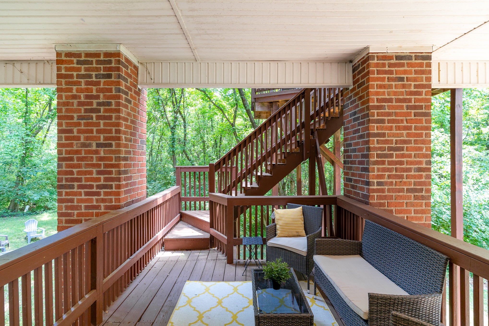 1036 Elmshade Ln